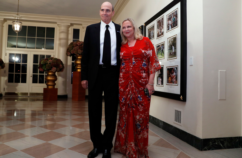 Illustration for article titled Dressing for Diplomacy and Weird Hangs at the Obamas' Final State Dinner